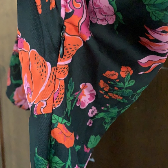 Women’s Small Zara red and pink floral dress - Picture 4 of 5